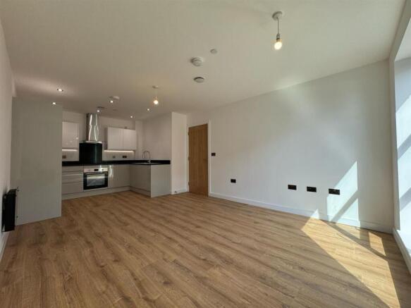 Living room pic 3.jpeg