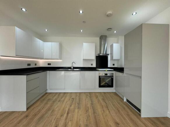 Kitchen pic 3.jpeg