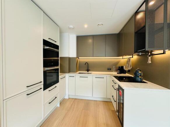 Kitchen pic 1.jpeg