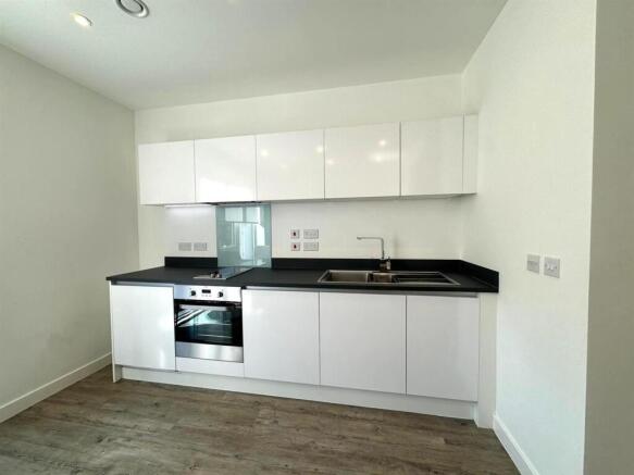 Kitchen pic 2.jpeg