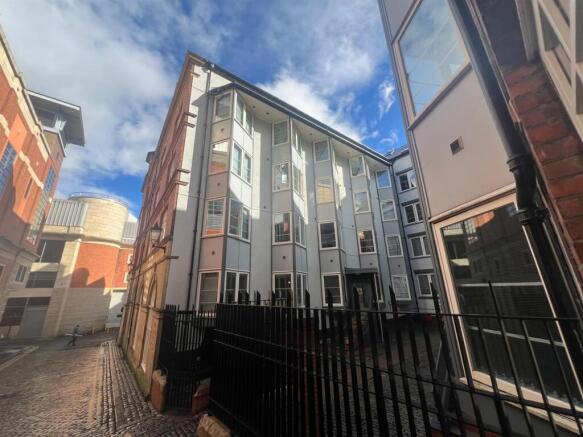 WhatsApp Image 2025-09-03 at 16.10.46 (10).jpeg