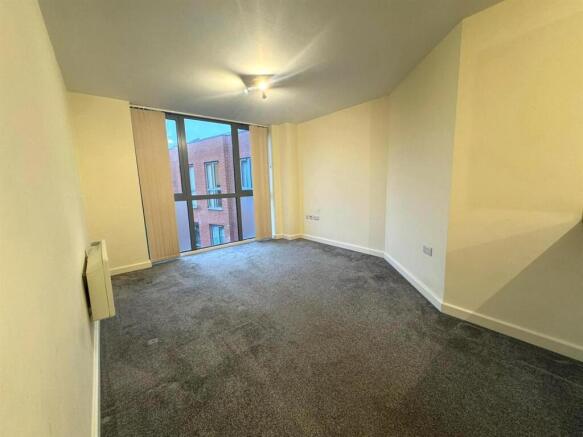 Living room pic 3.jpeg