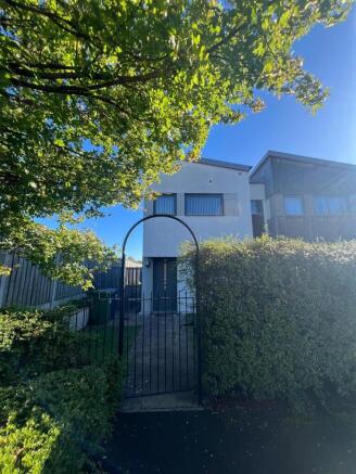 10 Elliot Rd External .jpg