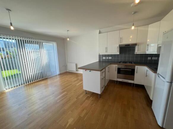 Livingroom:kitchen.jpg