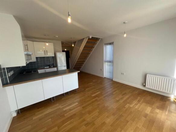 Livingroom:kitchen .jpg