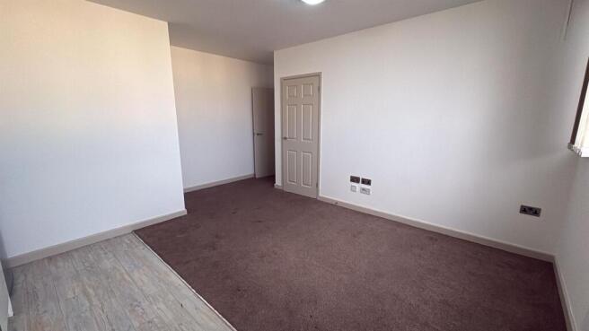 Living area pic 3.jpeg