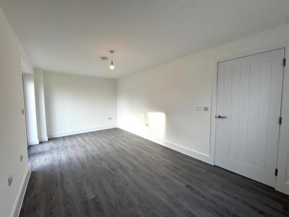 Living room pic 5.jpeg