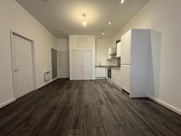 Full Room Pic 6.jpeg