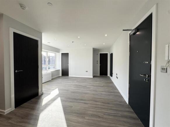 Living room pic 5.jpeg