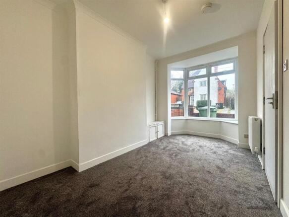 Front room pic 2.jpeg