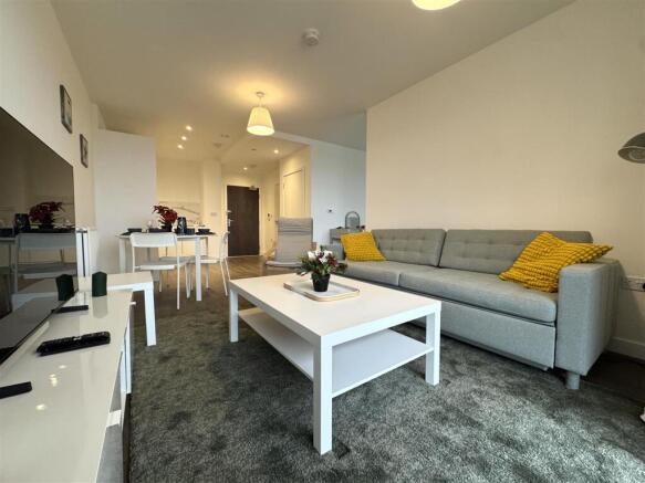 Living Area pic 11.jpeg