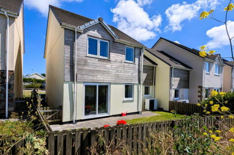 Eleni Close, Sennen, TR19