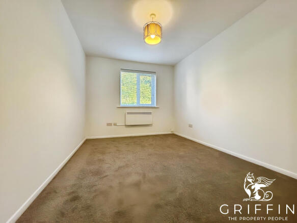 9109f043bedroom1