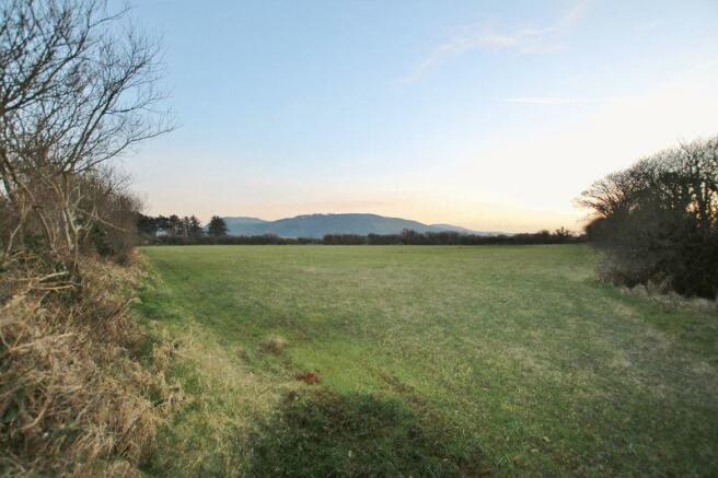 14.44 acres Close Hippagh