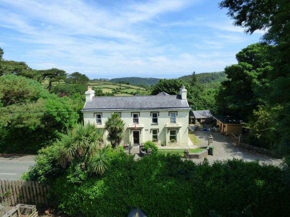 Glen Mona House