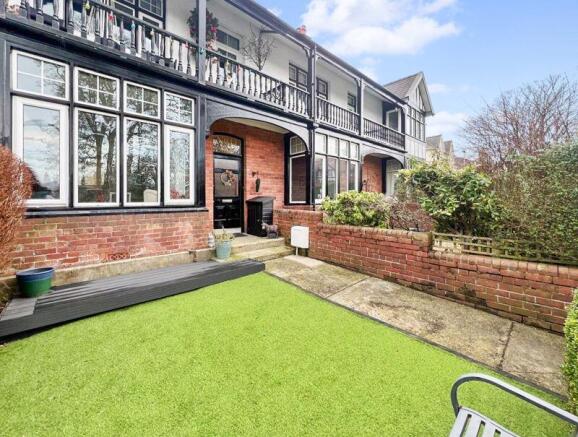 11 Albany Road