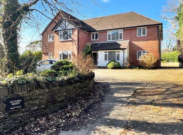 Flat 2, Victoria Manor