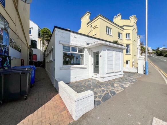 1 Summerhill Road, Douglas