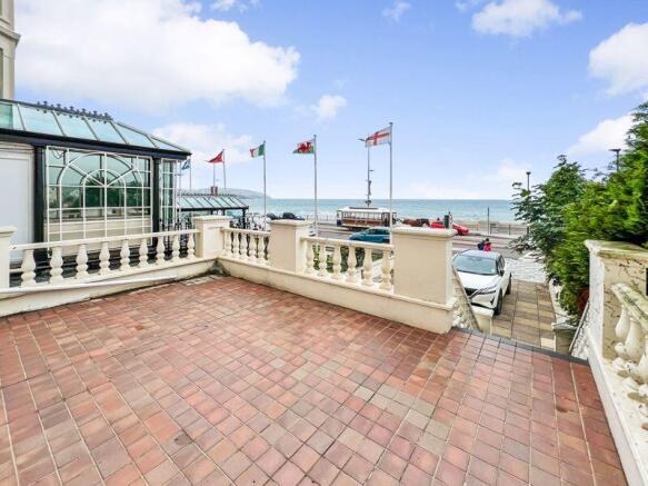 Beach Lodge