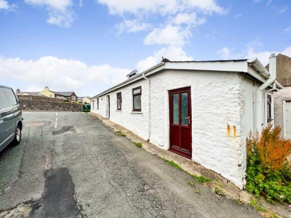 1 Queens Road, Port St Mary