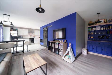 Kennedy Drive, Eldene, Swindon, SN3