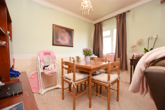 Lounge/Dining Room