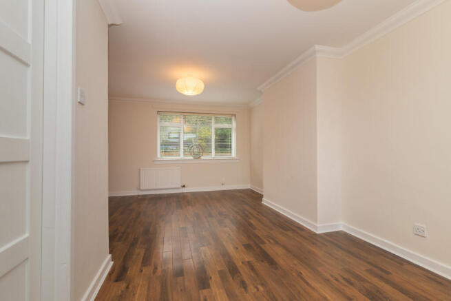 100 Glenburn Road PA2 8HP L-24