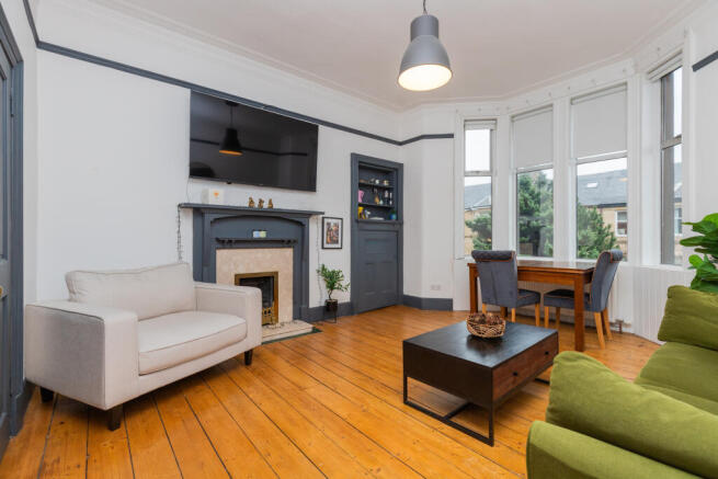 25 -1 Whitehaugh Drive, PA1 3PG-1