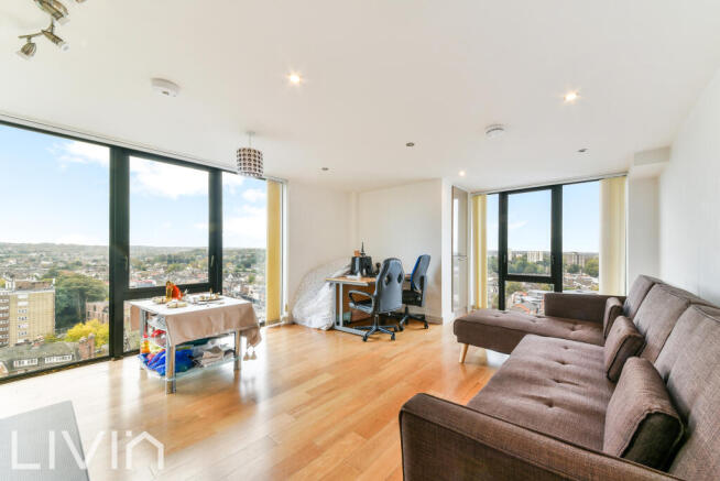 CENTRILLION POINT, FLAT 161-21