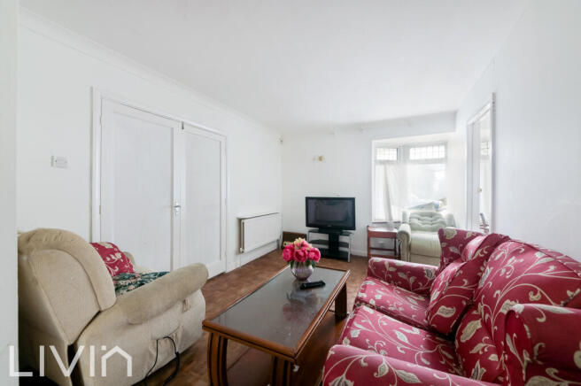 WOODCOTE PARK AVENUE,1A-18