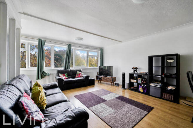 CHICHELE GARDENS, 18 (16 FROM 27)-18