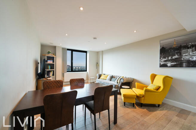 QUARTERS APARTMENTS, FLAT 1006 (12 FROM 17)-10