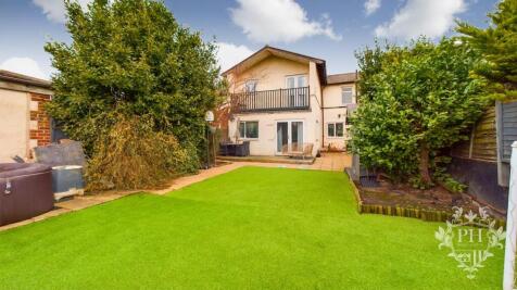 Laburnum Road, Redcar, TS10 3LR