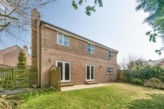 8 Chapel Close13.jpg