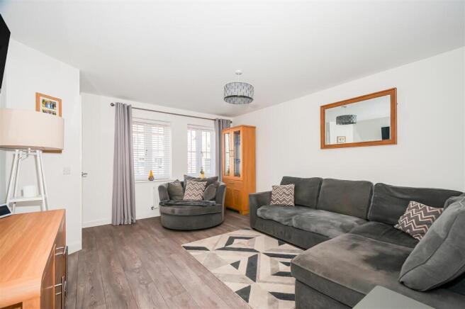 22 Ella Drive4.jpg