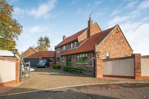 Parkfield, Bridge Road, Airmyn, Goole