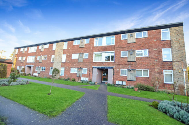 2 bedroom apartment to rent Kings Hedges