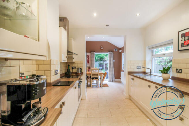 Kitchen dining room