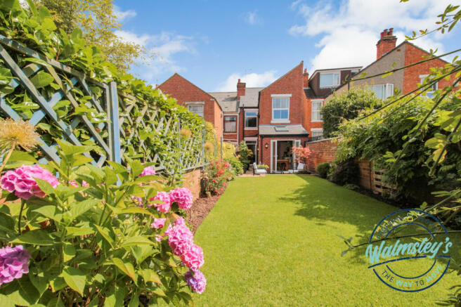 Landscaped & South facing rear gardens