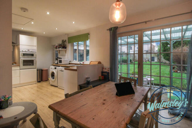 Dining kitchen