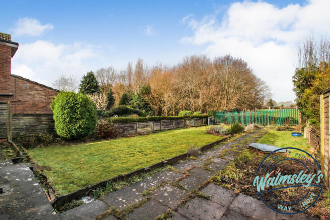 Rear gardens overlooking playing fields and Coundo