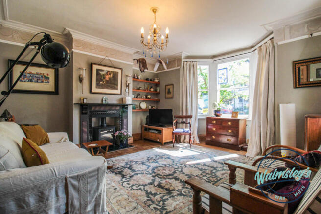 Sitting room to frontage
