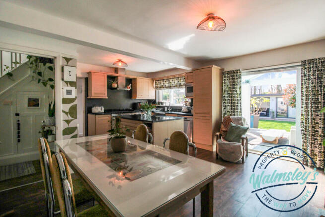 Kitchen dining & family room