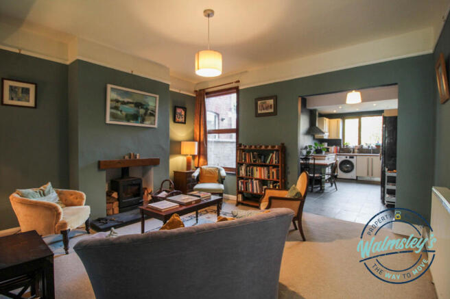 Sitting room & kitchen