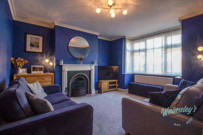 Sitting room with bay