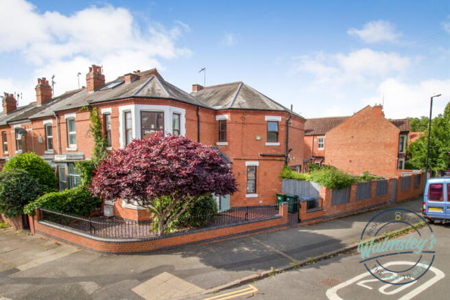 A unique corner house