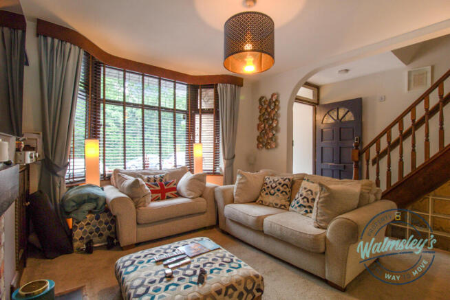 Sitting room & staircase