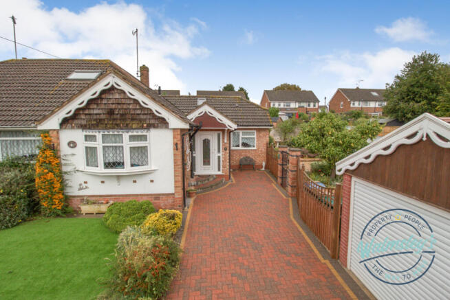 Frontage driveway & garage