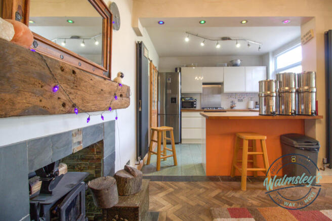 Log burner & open plan kitchen dining