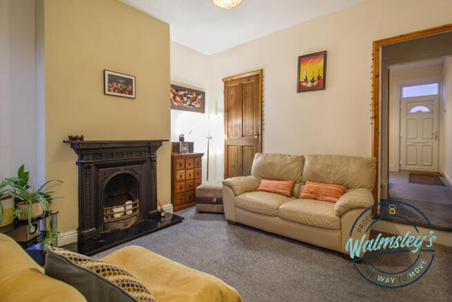 Rear sitting room from kitchen